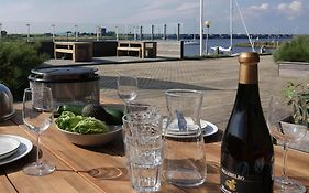 Dock Hotel Stellendam